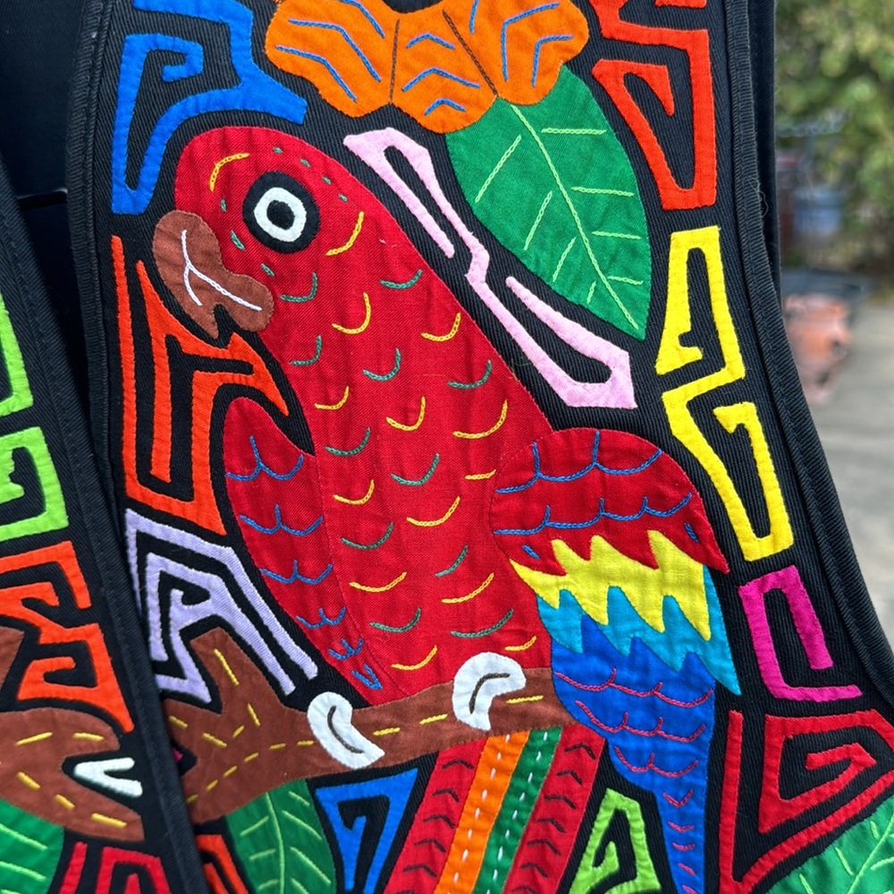 Vintage appliqued Parrot Jungle vest Galapagos L